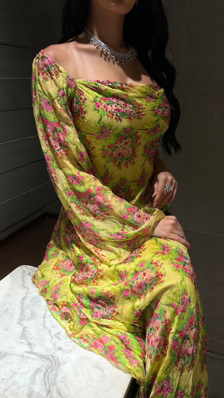 N052 - Noor Design