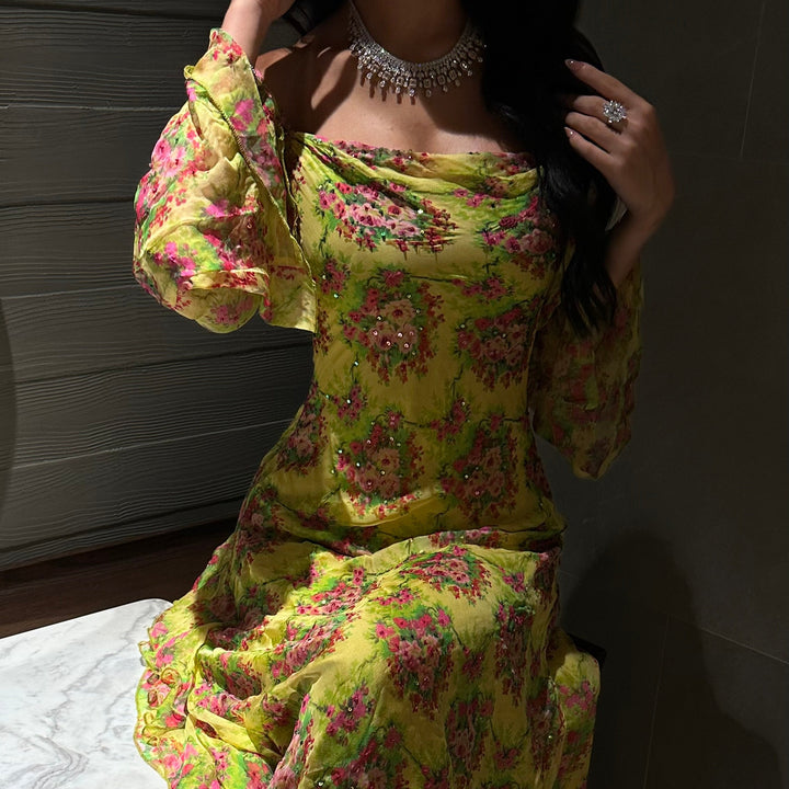 N052 - Noor Design