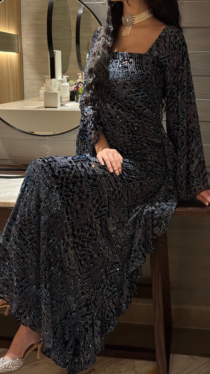 makhmal dress design Bestsellers Softest black scolloped makhmal suit warmth on winter evening DM to Order or shop at https:// www.budandtulips.com/index.aspx